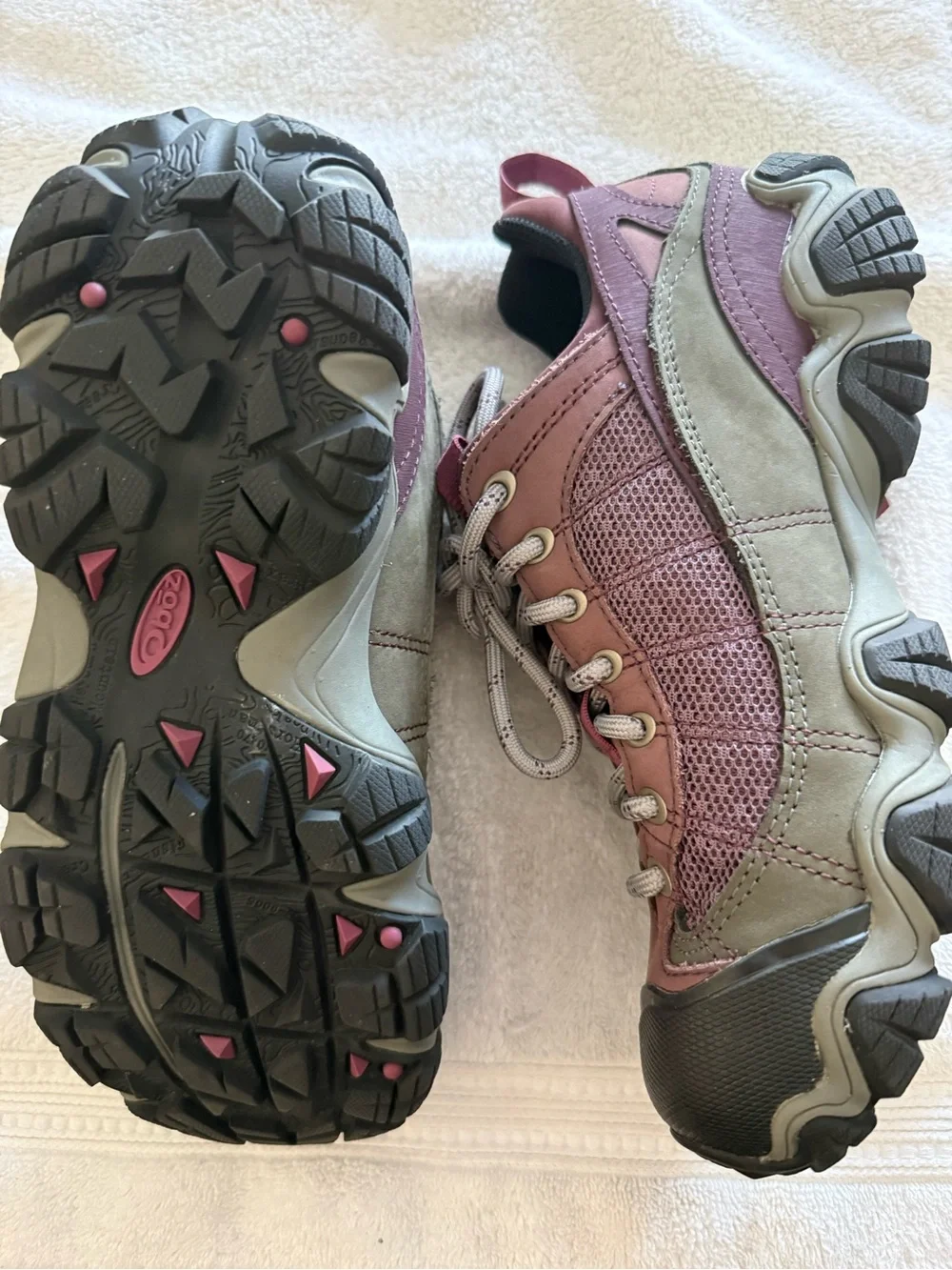 Women’s Athletic Hiking Sneakers in Mauve and Charcoal